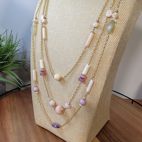 Long layered three stand necklace pink and cream beads on gold tone chains - Picture 9 of 13